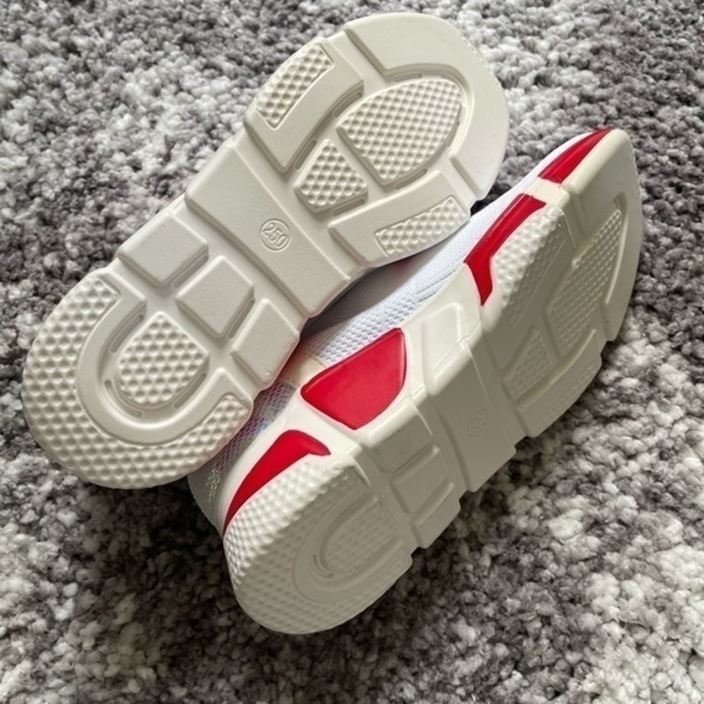 White and Red Sneakers with sparkles - Picture 5 of 7